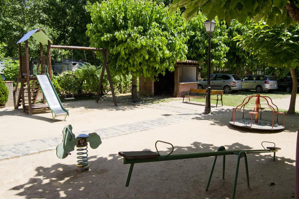 Camping L'Alguer 莱斯普拉内斯德奥斯托莱斯 外观 照片