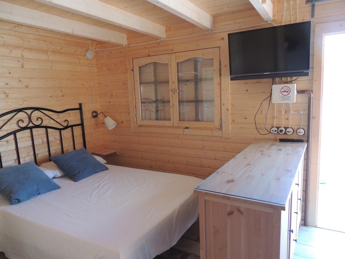 Camping L'Alguer 莱斯普拉内斯德奥斯托莱斯 外观 照片