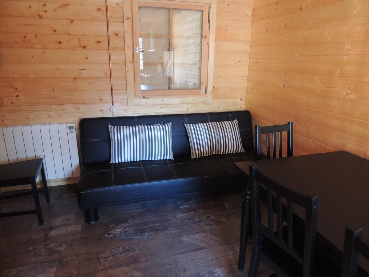 Camping L'Alguer 莱斯普拉内斯德奥斯托莱斯 外观 照片